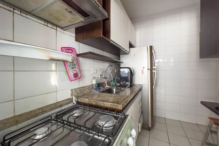 Apartamento à venda com 64m², 2 quartos e 2 vagasCozinha e área de serviço 