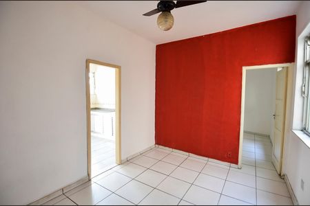 Sala de apartamento para alugar com 2 quartos, 79m² em Benfica, Rio de Janeiro