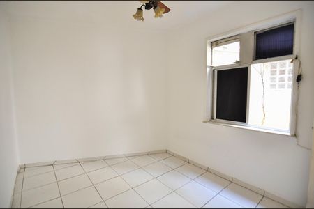 Quarto 1 de apartamento para alugar com 2 quartos, 79m² em Benfica, Rio de Janeiro