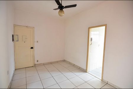 Sala de apartamento para alugar com 2 quartos, 79m² em Benfica, Rio de Janeiro
