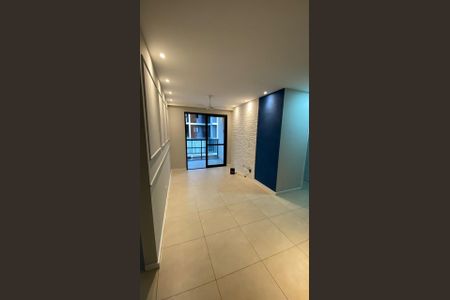 Sala de apartamento à venda com 2 quartos, 65m² em  Pechinha, Rio de Janeiro