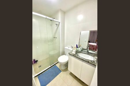 Banheiro  de apartamento à venda com 2 quartos, 65m² em  Pechinha, Rio de Janeiro