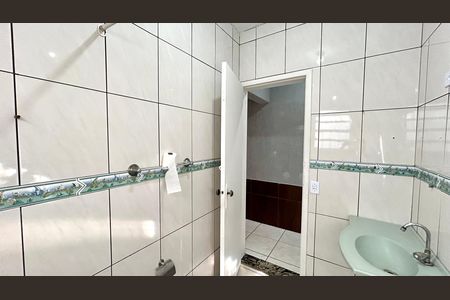 Casa para alugar com 80m², 2 quartos e sem vaga Casa para alugar com 80m², 2 quartos e sem vagaBanheiro