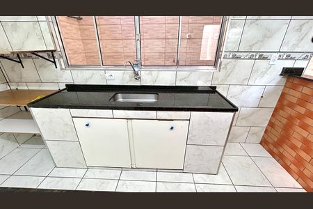 Casa para alugar com 80m², 2 quartos e sem vaga Casa para alugar com 80m², 2 quartos e sem vagaCozinha