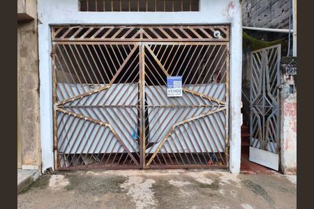 Casa para alugar com 2m², 2 quartos e 2 vagas Casa para alugar com 2m², 2 quartos e 2 vagasFachada