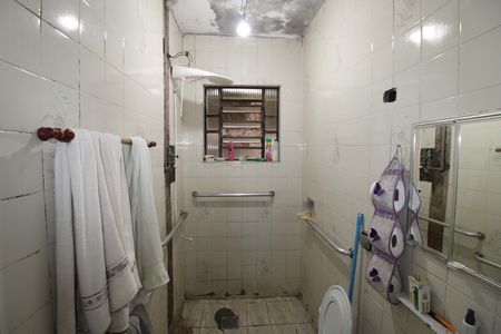 Casa para alugar com 2m², 2 quartos e 2 vagasBanheiro