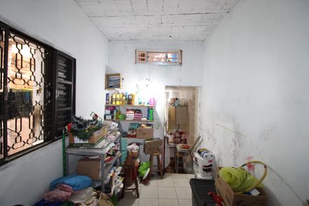 Casa para alugar com 2m², 2 quartos e 2 vagasÁrea de Serviço - Quarto