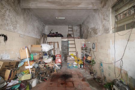 Casa para alugar com 2m², 2 quartos e 2 vagasGaragem