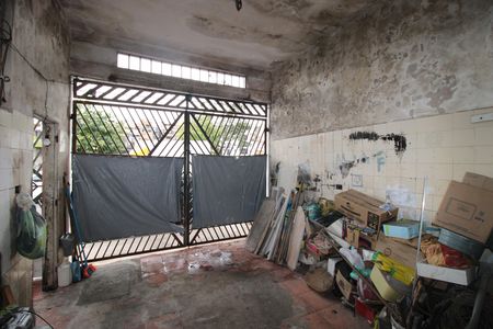 Casa para alugar com 2m², 2 quartos e 2 vagasGaragem