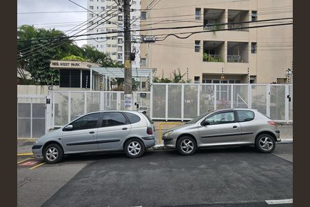 Apartamento para alugar com 47m², 2 quartos e 1 vaga Apartamento para alugar com 47m², 2 quartos e 1 vagaFachada