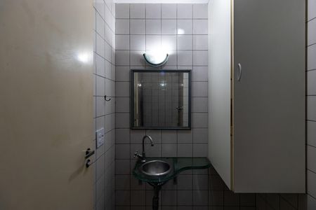 Apartamento para alugar com 47m², 2 quartos e 1 vaga Apartamento para alugar com 47m², 2 quartos e 1 vagaBanheiro