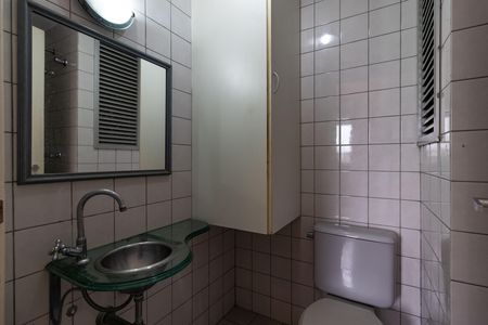 Apartamento para alugar com 47m², 2 quartos e 1 vaga Apartamento para alugar com 47m², 2 quartos e 1 vagaBanheiro