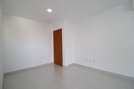 Sala de apartamento para alugar com 2 quartos, 58m² em Dona Zulmira, Uberlândia