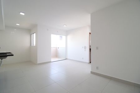 Sala de apartamento para alugar com 2 quartos, 58m² em Dona Zulmira, Uberlândia