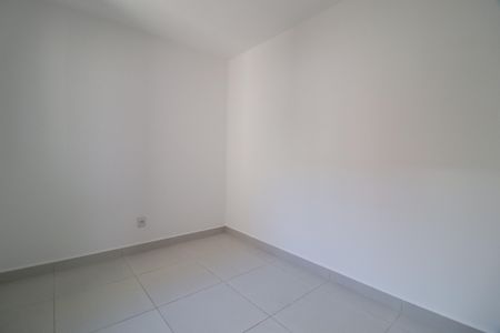 Quarto 1 de apartamento para alugar com 2 quartos, 58m² em Dona Zulmira, Uberlândia
