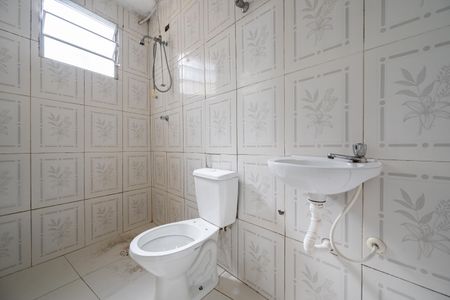 Banheiro da Suíte de casa para alugar com 1 quarto, 60m² em Cidade Domitila, São Paulo