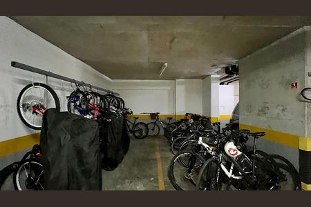 Studio para alugar com 33m², 1 quarto e 1 vaga Studio para alugar com 33m², 1 quarto e 1 vagaBicicletário