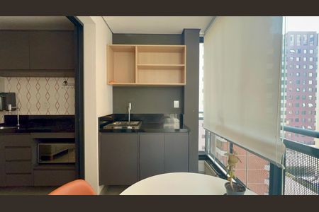 Studio para alugar com 33m², 1 quarto e 1 vaga Studio para alugar com 33m², 1 quarto e 1 vagaVaranda