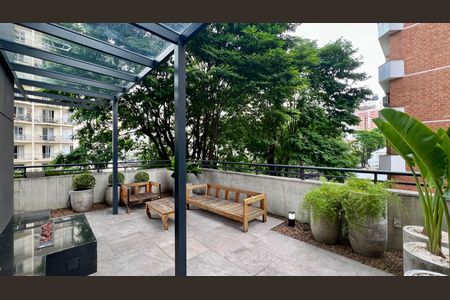 Studio para alugar com 33m², 1 quarto e 1 vaga Studio para alugar com 33m², 1 quarto e 1 vagaPiscina