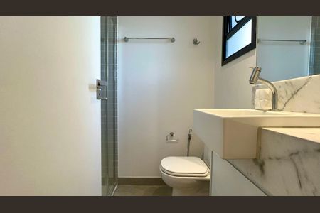 Studio para alugar com 33m², 1 quarto e 1 vaga Studio para alugar com 33m², 1 quarto e 1 vagaBanheiro da Suíte