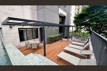 Studio para alugar com 33m², 1 quarto e 1 vaga Studio para alugar com 33m², 1 quarto e 1 vagaPiscina