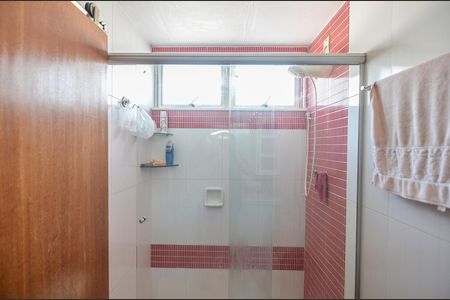 Apartamento à venda com 103m², 2 quartos e 1 vaga Apartamento à venda com 103m², 2 quartos e 1 vagaBanheiro da Suíte