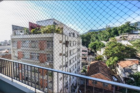 Apartamento à venda com 103m², 2 quartos e 1 vaga Apartamento à venda com 103m², 2 quartos e 1 vagaSuíte