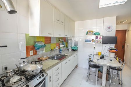 Apartamento à venda com 103m², 2 quartos e 1 vaga Apartamento à venda com 103m², 2 quartos e 1 vagaCozinha