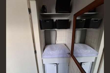 Studio à venda com 28m², 1 quarto e sem vaga Studio à venda com 28m², 1 quarto e sem vagaDispensa