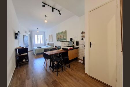 Cozinha  de kitnet/studio à venda com 1 quarto, 28m² em Lapa, Rio de Janeiro