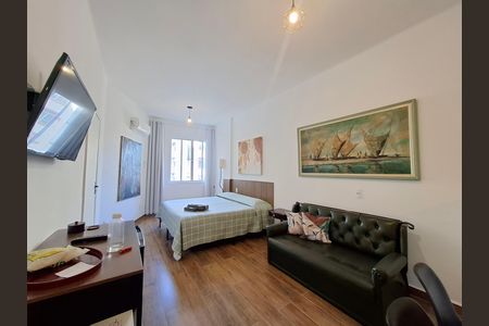 Sala/Quarto  de kitnet/studio à venda com 1 quarto, 28m² em Lapa, Rio de Janeiro