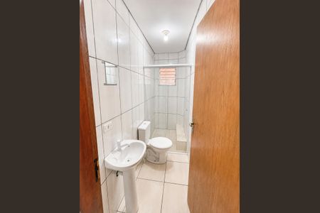 Banheiro de casa para alugar com 1 quarto, 70m² em Parque Alexandre, Cotia