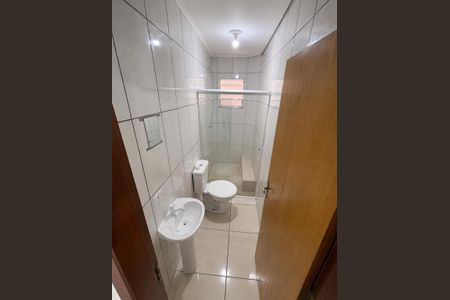 Banheiro de casa para alugar com 1 quarto, 70m² em Parque Alexandre, Cotia