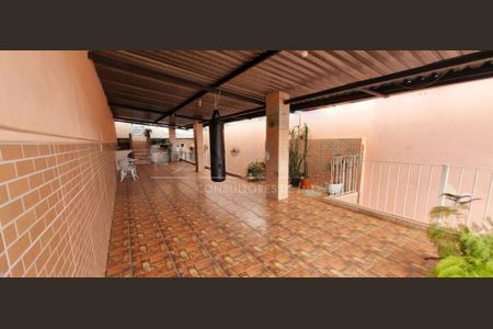 Casa à venda com 155m², 4 quartos e 2 vagas
