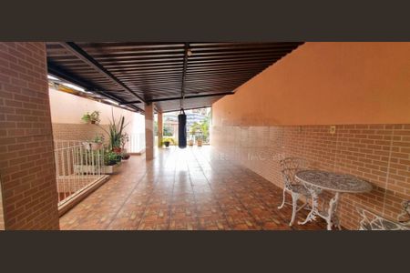 Casa à venda com 155m², 4 quartos e 2 vagas