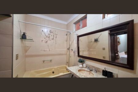 Casa à venda com 155m², 4 quartos e 2 vagas