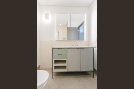 Banheiro de kitnet/studio para alugar com 1 quarto, 39m² em Pinheiros, São Paulo