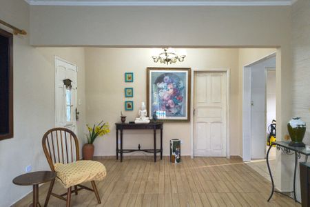 Casa para alugar com 300m², 4 quartos e 4 vagas Casa para alugar com 300m², 4 quartos e 4 vagasSala