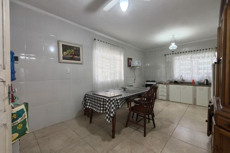 Casa para alugar com 300m², 4 quartos e 4 vagas Casa para alugar com 300m², 4 quartos e 4 vagasCozinha