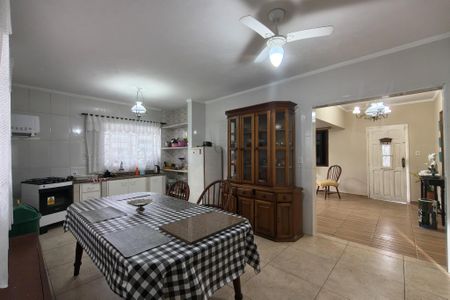 Casa para alugar com 300m², 4 quartos e 4 vagas Casa para alugar com 300m², 4 quartos e 4 vagasCozinha