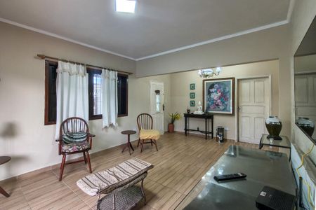 Casa para alugar com 300m², 4 quartos e 4 vagas Casa para alugar com 300m², 4 quartos e 4 vagasSala
