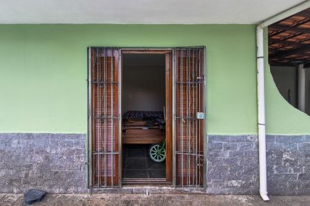 Casa para alugar com 300m², 4 quartos e 4 vagas Casa para alugar com 300m², 4 quartos e 4 vagasQuarto 4