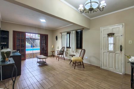 Casa para alugar com 300m², 4 quartos e 4 vagas Casa para alugar com 300m², 4 quartos e 4 vagasSala