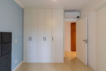 Casa à venda com 173m², 3 quartos e 4 vagasSuite 02