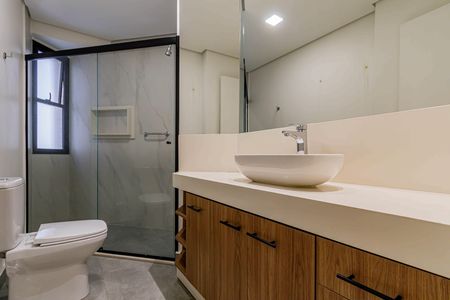 Casa à venda com 173m², 3 quartos e 4 vagasSuite master - Banheiro