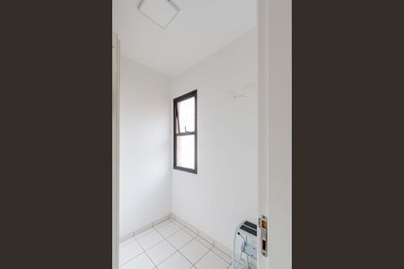 Casa à venda com 173m², 3 quartos e 4 vagasQuarto de serviço