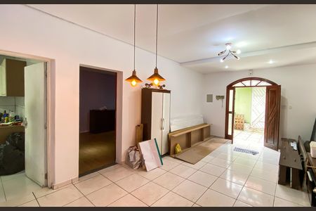 Sala de casa para alugar com 2 quartos, 158m² em Vila Salete, São Paulo