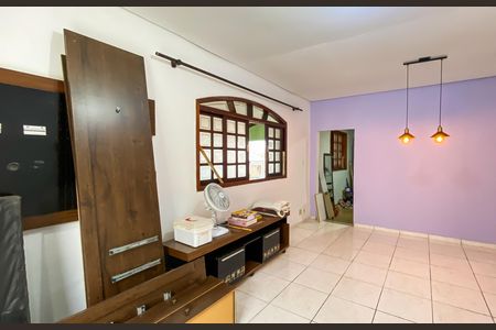 Casa para alugar com 158m², 2 quartos e 3 vagas Casa para alugar com 158m², 2 quartos e 3 vagasSala