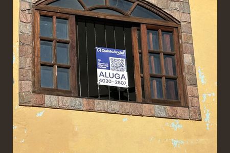 Casa para alugar com 80m², 1 quarto e sem vagaFachada + placa