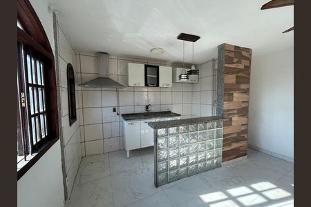 Sala de casa para alugar com 1 quarto, 80m² em Bento Ribeiro, Rio de Janeiro